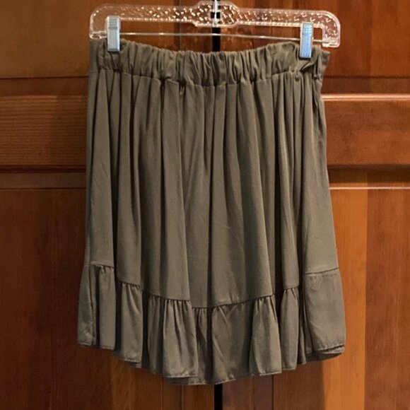 Sage Green Skirt Cross-front Ruffle and Ruffle Hem - Elastic - Slip On - Medium - Picture 4 of 4